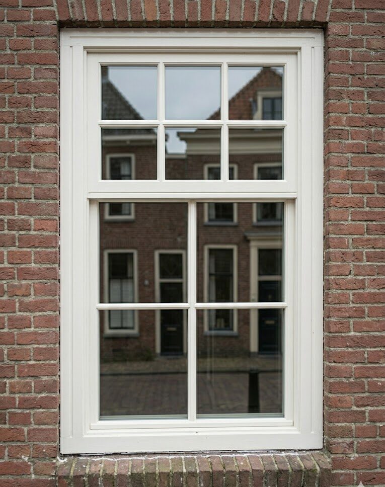 Isolatieglas laten zetten Isolatieglas laten zetten in een huis in Bussum.